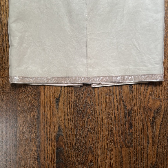 Graham & Spencer leather skirt, size 6 - Picture 2 of 6